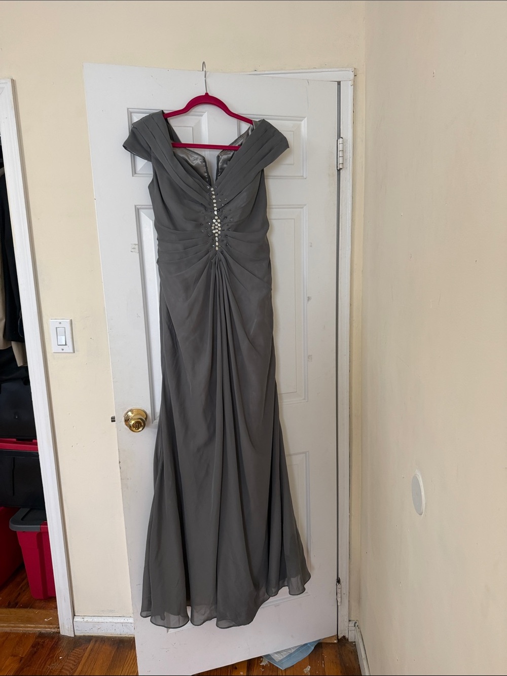 Elegant Gray Evening Gown with Beaded Detail
